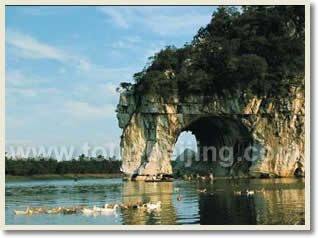 Hong Kong Guilin Yangtze River Xian Beijing 12 Day Tour